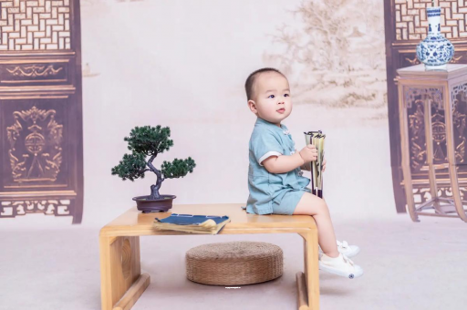 海宁孕妇肚子上的黑线