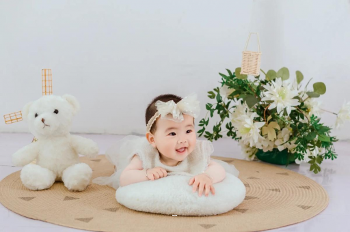 海宁宝宝多久会抬头